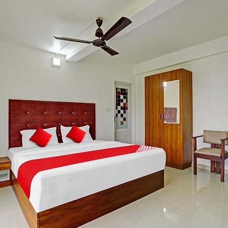 Oyo Flagship 81260 Star Lights Hotel Munnar Kültér fotó