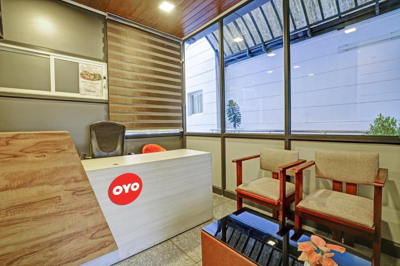 Oyo Flagship 81260 Star Lights Hotel Munnar Kültér fotó